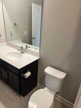 420 E Fremont Pl, Unit 404 in Littleton, CO - Foto de edificio - Building Photo