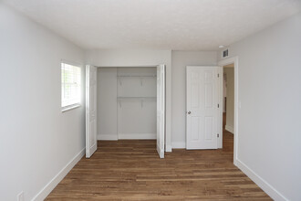 Heritage Apartments in Indianapolis, IN - Foto de edificio - Interior Photo