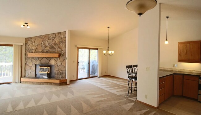 22 Klamath Ln in Sunriver, OR - Building Photo - Building Photo