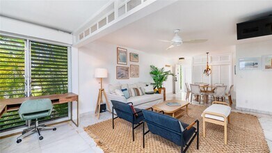 195 Sunrise Dr in Key Biscayne, FL - Building Photo - Building Photo