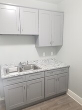 415 N Rose Pl in Long Beach, CA - Building Photo - Building Photo