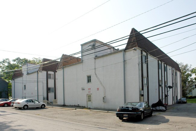 42-50 Oakland Avenue Apartments in Columbus, OH - Building Photo - Building Photo