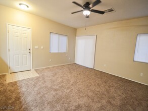 9329 Square Dance Pl in Las Vegas, NV - Building Photo - Building Photo