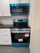 96 East Ave, Unit 77 in Atlantic Highlands, NJ - Building Photo - Building Photo
