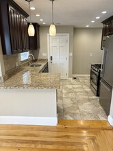 25 Jackson St, Unit 1 in Saugus, MA - Building Photo - Building Photo