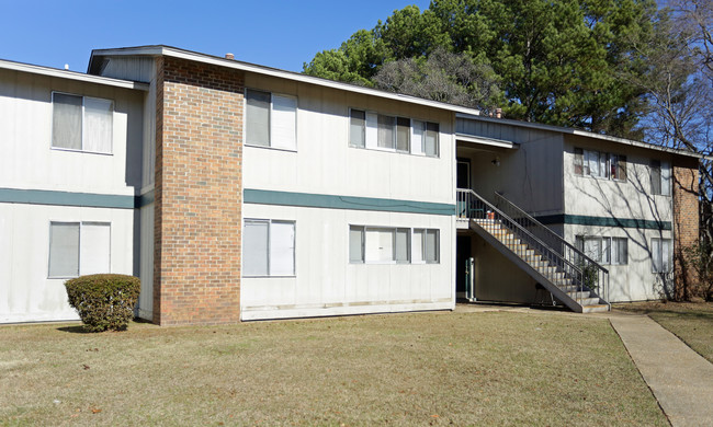 Lynwood Terrace Apartments in Montgomery, AL - Building Photo - Building Photo