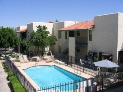 Brenda Arms in Tempe, AZ - Foto de edificio