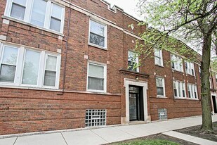 1651 E 72nd St in Chicago, IL - Building Photo
