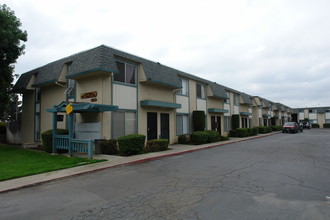 Chateau Central Apartment in Fremont, CA - Building Photo - Building Photo