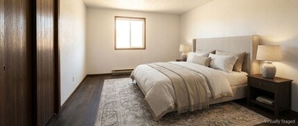 ROYAL OAKS APARTMENTS in Richmond, IN - Foto de edificio - Building Photo