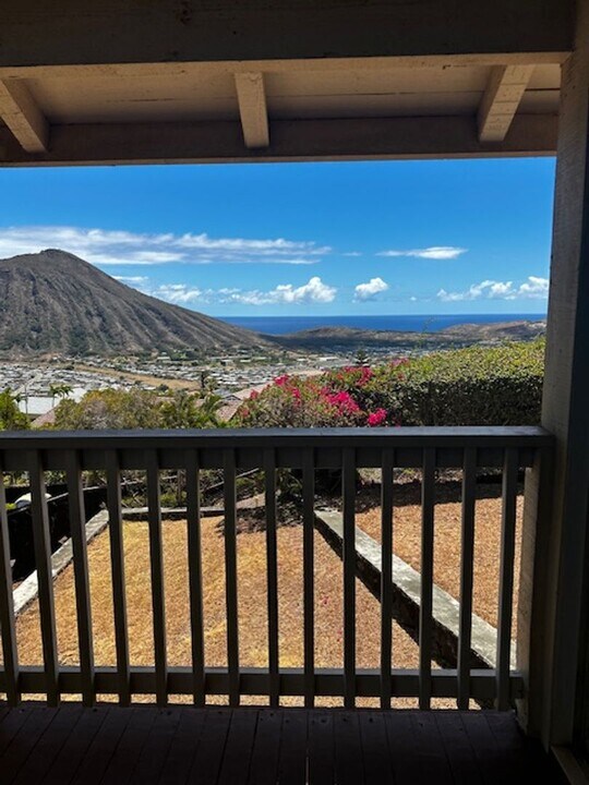 989 Kanakou Pl in Honolulu, HI - Building Photo