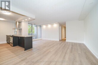 10 Muirhead Rd in Toronto, ON - Building Photo - Building Photo