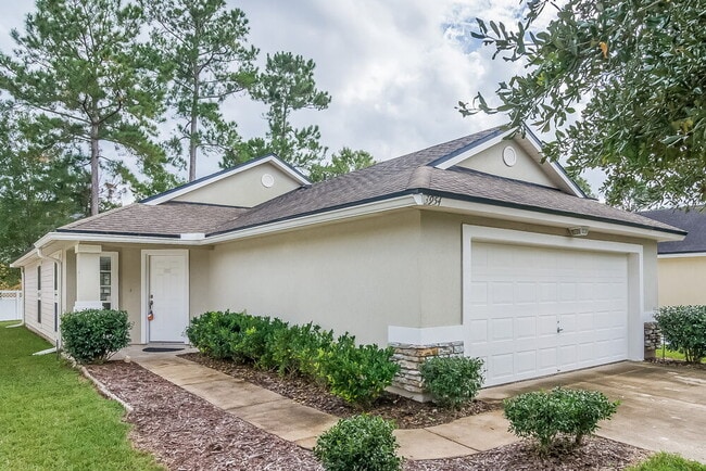 3954 Pebble Brooke Circle South in Orange Park, FL - Building Photo - Building Photo