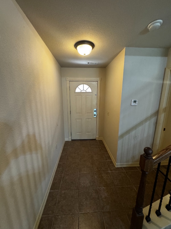 property at 1760 N Chestnut Ave