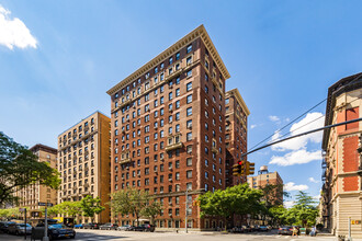 915 West End Ave in New York, NY - Building Photo - Primary Photo