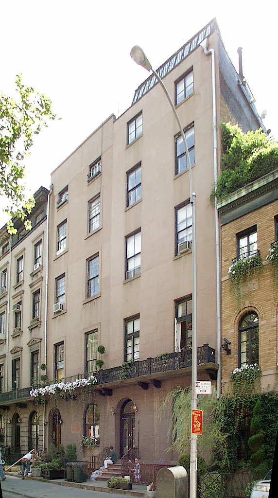 36 W 10th St in New York, NY - Building Photo - Building Photo