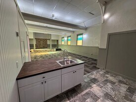 708 E 2nd Ave N in Columbus, MT - Building Photo