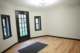 6443 N Hamilton Ave in Chicago, IL - Building Photo - Building Photo