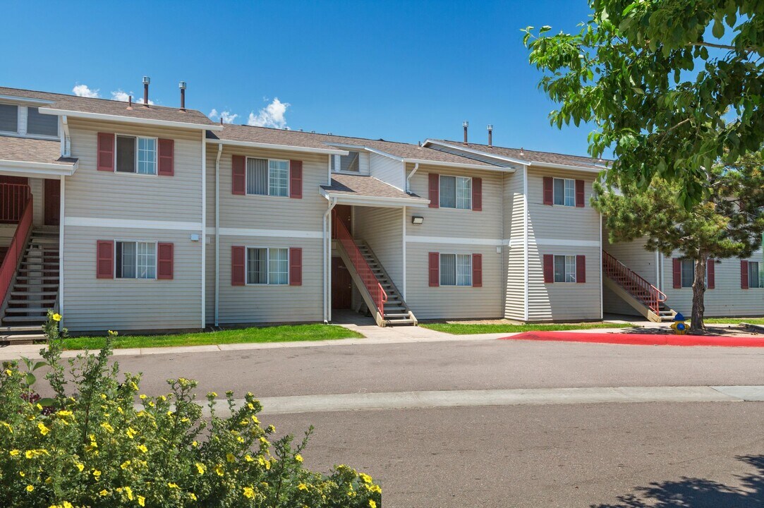 Summit Creek Apartments in Colorado Springs, CO - Foto de edificio