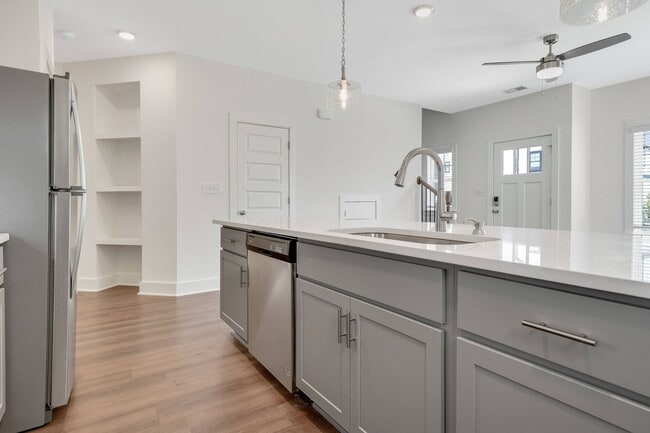 133 Huntley Knl Dr in Pelham, AL - Building Photo - Building Photo