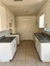 1555 Nogalitos St in Brownsville, TX - Building Photo - Building Photo