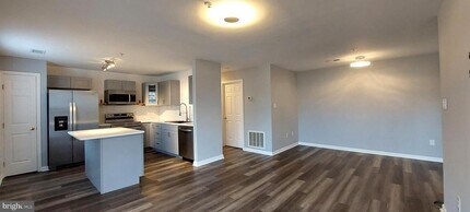 6413 Weatherby Ct, Unit E in Frederick, MD - Foto de edificio - Building Photo