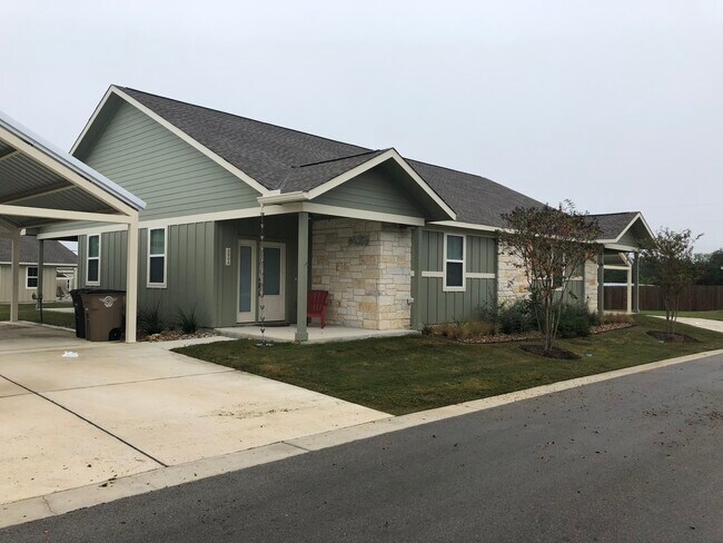 280A Rose Dr, Unit A in Dripping Springs, TX - Foto de edificio - Building Photo