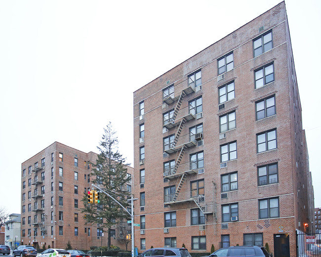 Atlantic Towers in Brooklyn, NY - Foto de edificio - Building Photo