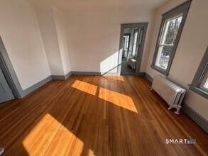 14 Guilfoile St in Waterbury, CT - Building Photo - Building Photo