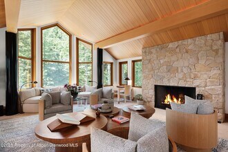 800 Roaring Fork Rd in Aspen, CO - Building Photo - Building Photo