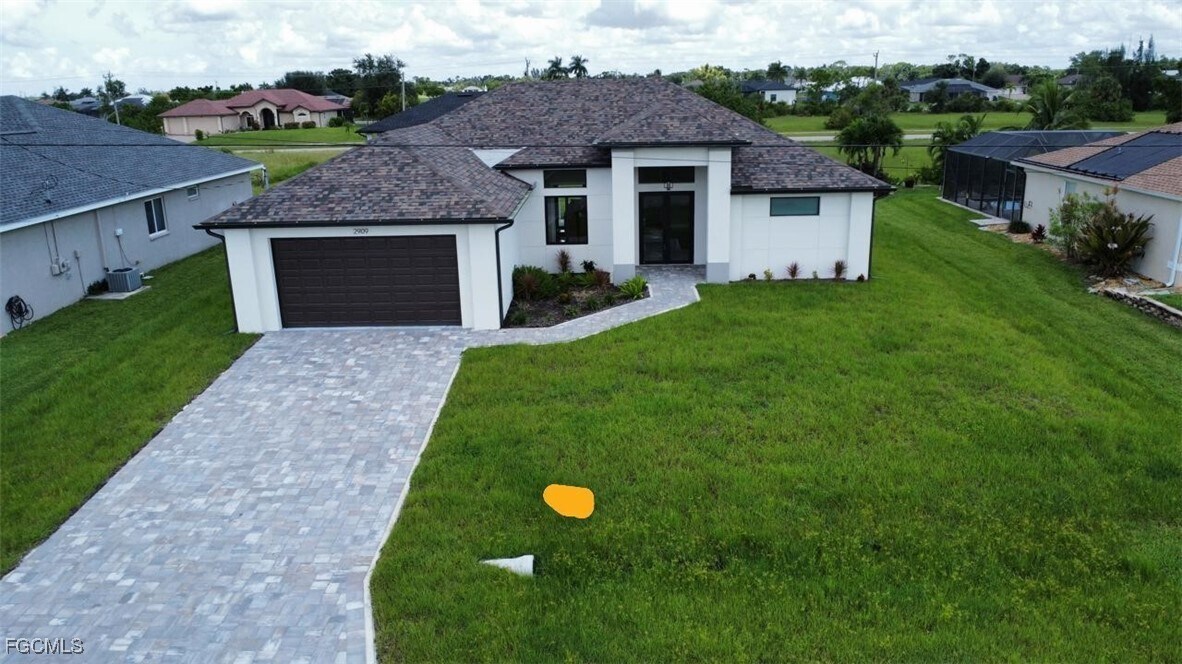 2909 NW 13th St in Cape Coral, FL - Building Photo