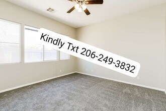 8750 Running Waters Ct in Las Vegas, NV - Building Photo - Building Photo