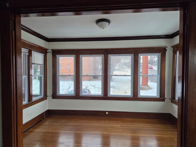 1101 Quincy Ave, Unit 2nd Floor in Dunmore, PA - Building Photo - Building Photo