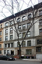 69 W 68th St in New York, NY - Building Photo - Building Photo