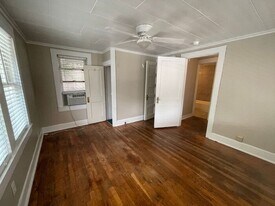 2012 Sanguinet St in Fort Worth, TX - Building Photo