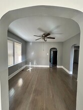 1620 N Laramie Ave in Chicago, IL - Foto de edificio - Building Photo