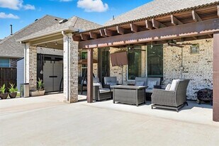 6220 Cupleaf Rd in Argyle, TX - Building Photo