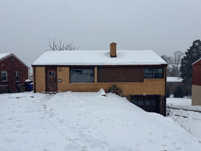 960 Agnew Rd in Pittsburgh, PA - Building Photo - Building Photo