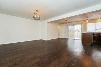 2891 S Mobile St in Aurora, CO - Building Photo - Building Photo