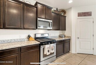 11684 W Vanderbilt Farms Way in Marana, AZ - Building Photo - Building Photo