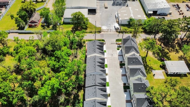 property at 5307 Kindred Gdn Ln