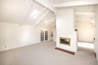 3325 St Michael Dr in Palo Alto, CA - Building Photo - Building Photo