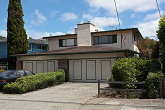 21 El Cerrito Ave in San Mateo, CA - Foto de edificio - Building Photo