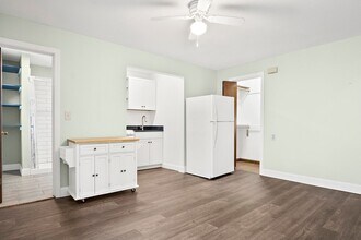 135 Clifton St, Unit 1 in Malden, MA - Building Photo - Building Photo