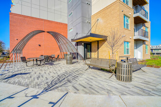 Residences at Hoffman in Aurora, CO - Foto de edificio - Building Photo