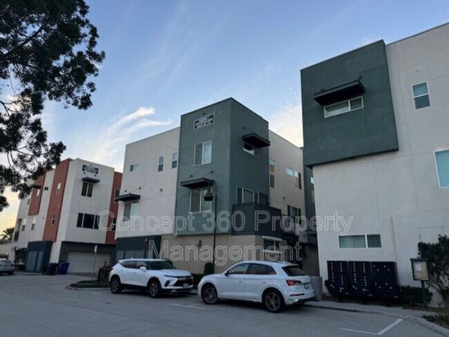 9942 Artesia Blvd in Bellflower, CA - Building Photo - Building Photo