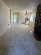 2103-2105-2105 SW Wright Ct in Troutdale, OR - Building Photo - Building Photo