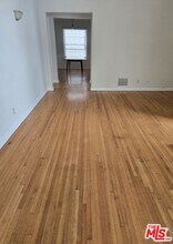 1338 S Dunsmuir Ave in Los Angeles, CA - Building Photo - Building Photo