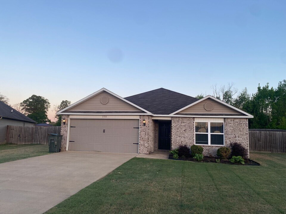 220 Harper Dr in Brookland, AR - Building Photo