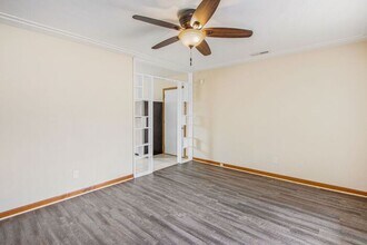 2725 Cimarron Dr in Kalamazoo, MI - Building Photo - Building Photo